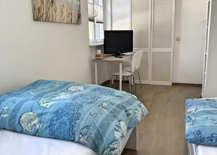 Altestaatsbank - Wohnen Inklusive Fitness & Wellness Apartman *