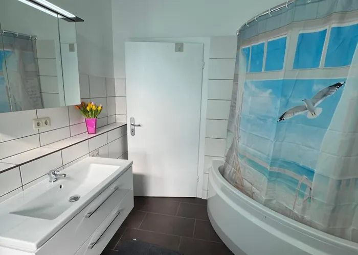 Altestaatsbank - Wohnen Inklusive Fitness & Wellness Apartman