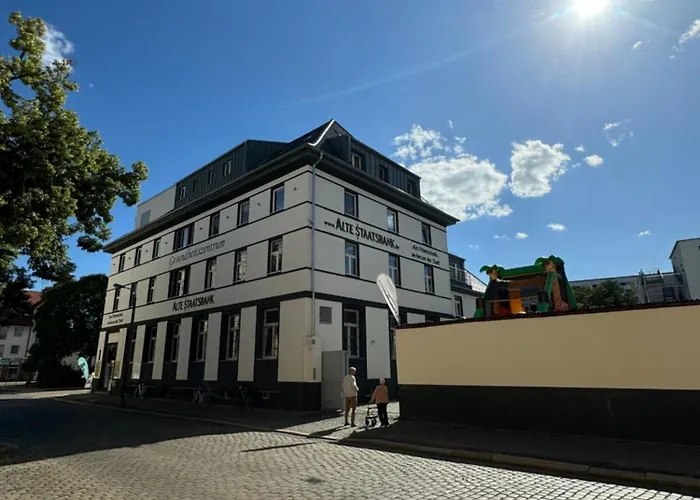 Altestaatsbank - Wohnen Inklusive Fitness & Wellness Apartman