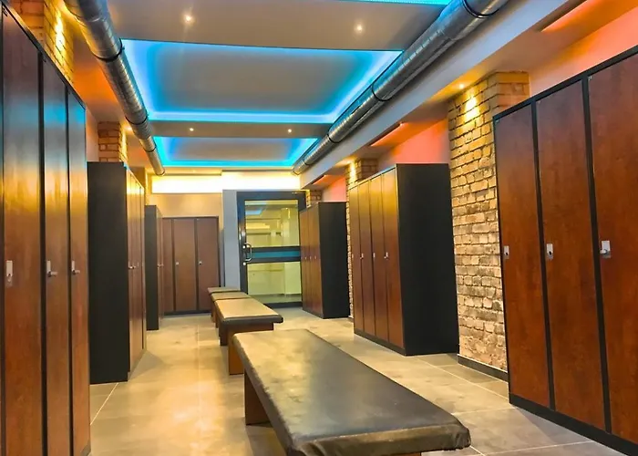 Altestaatsbank - Wohnen Inklusive Fitness & Wellness Apartman